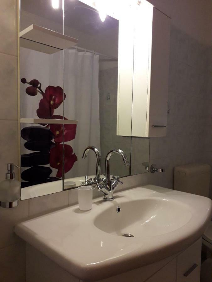 Apartman Lean Pula Exteriör bild