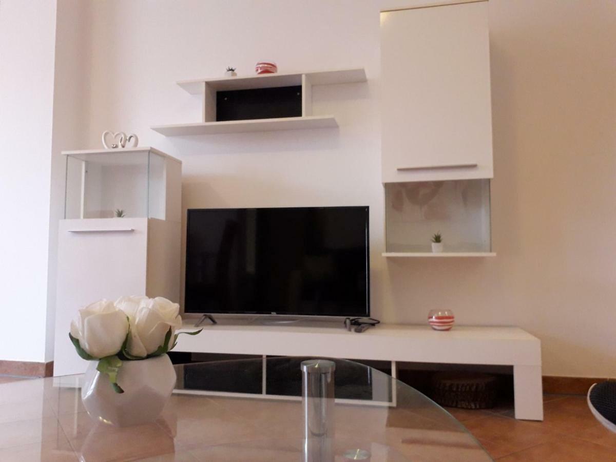 Apartman Lean Pula Exteriör bild